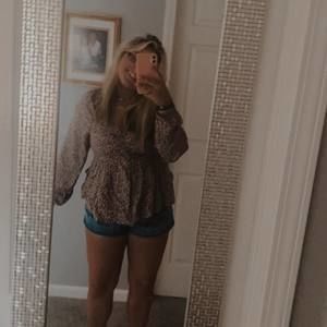 Meet your Posher, Laci